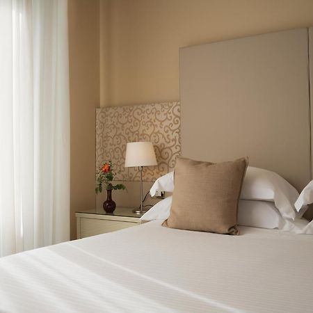National Hotel Rimini Luaran gambar