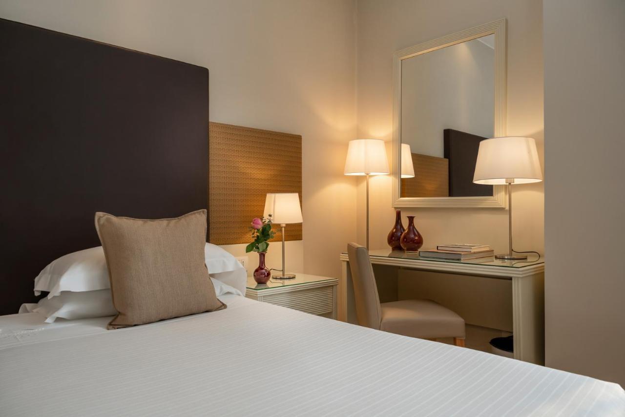 National Hotel Rimini Luaran gambar