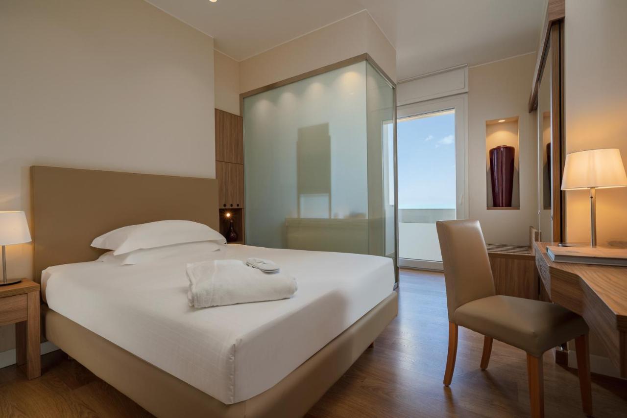 National Hotel Rimini Luaran gambar
