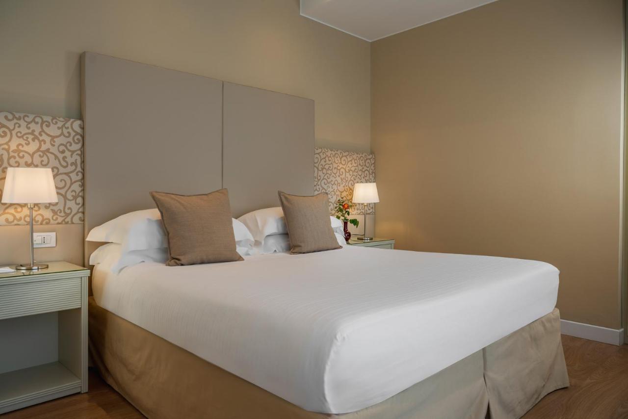 National Hotel Rimini Luaran gambar